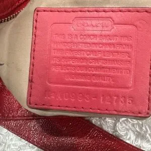 RARE COACH Zoe 赤のエナメルレザーショルダーバッグ 12735 Coach | Bags | Coach Zoe Red Patent Leather Purse 2735